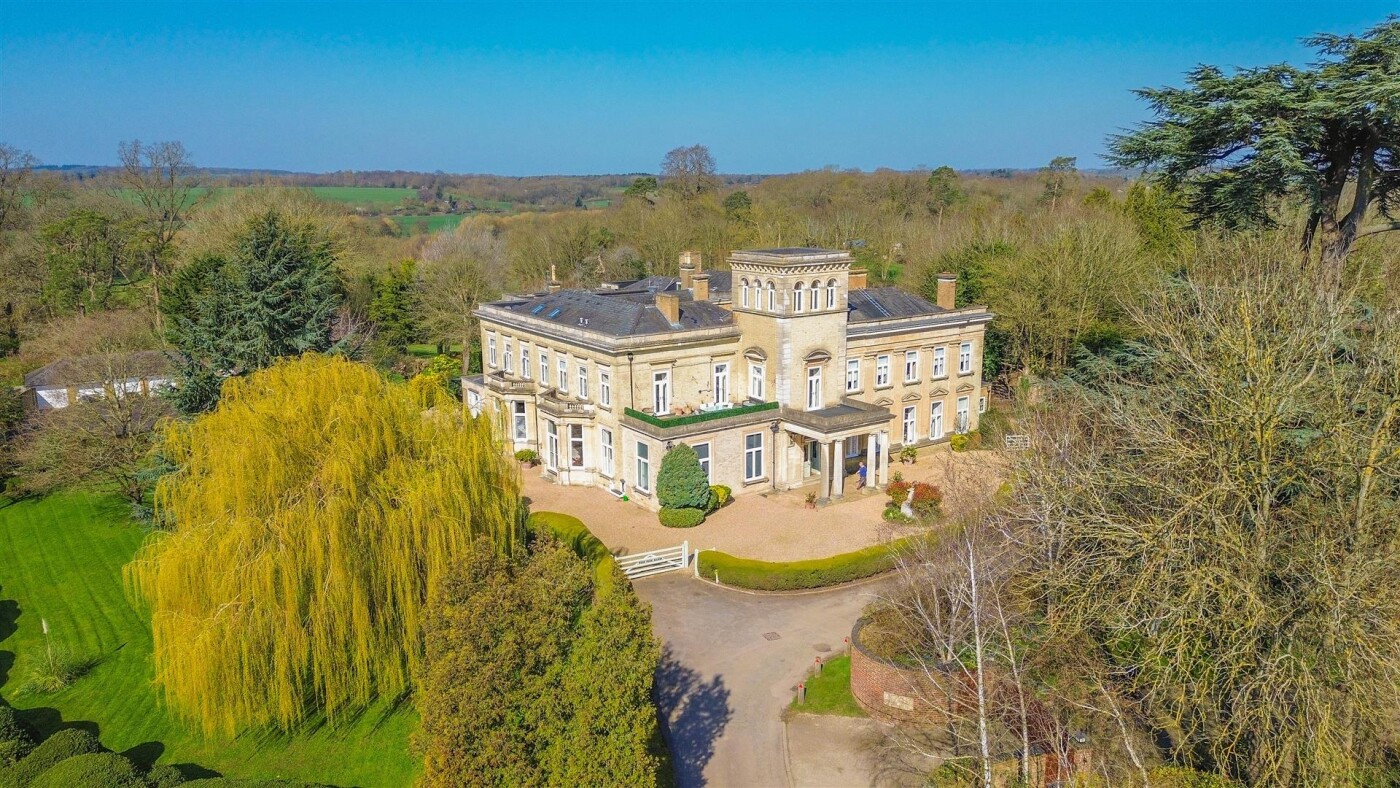 Ware Park Manor, Ware
